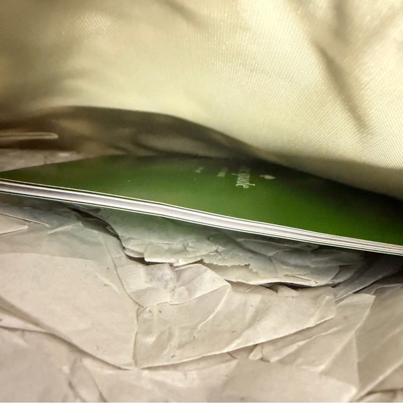 Kate Spade Daycation Mini Pouch – NWT in Cream and Black - Picture 5 of 6